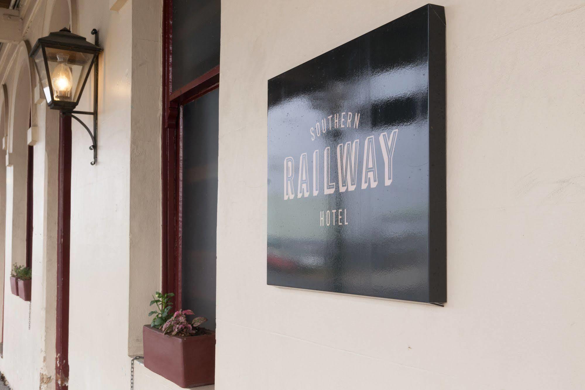 Southern Railway Hotel โกลเบิร์น ภายนอก รูปภาพ