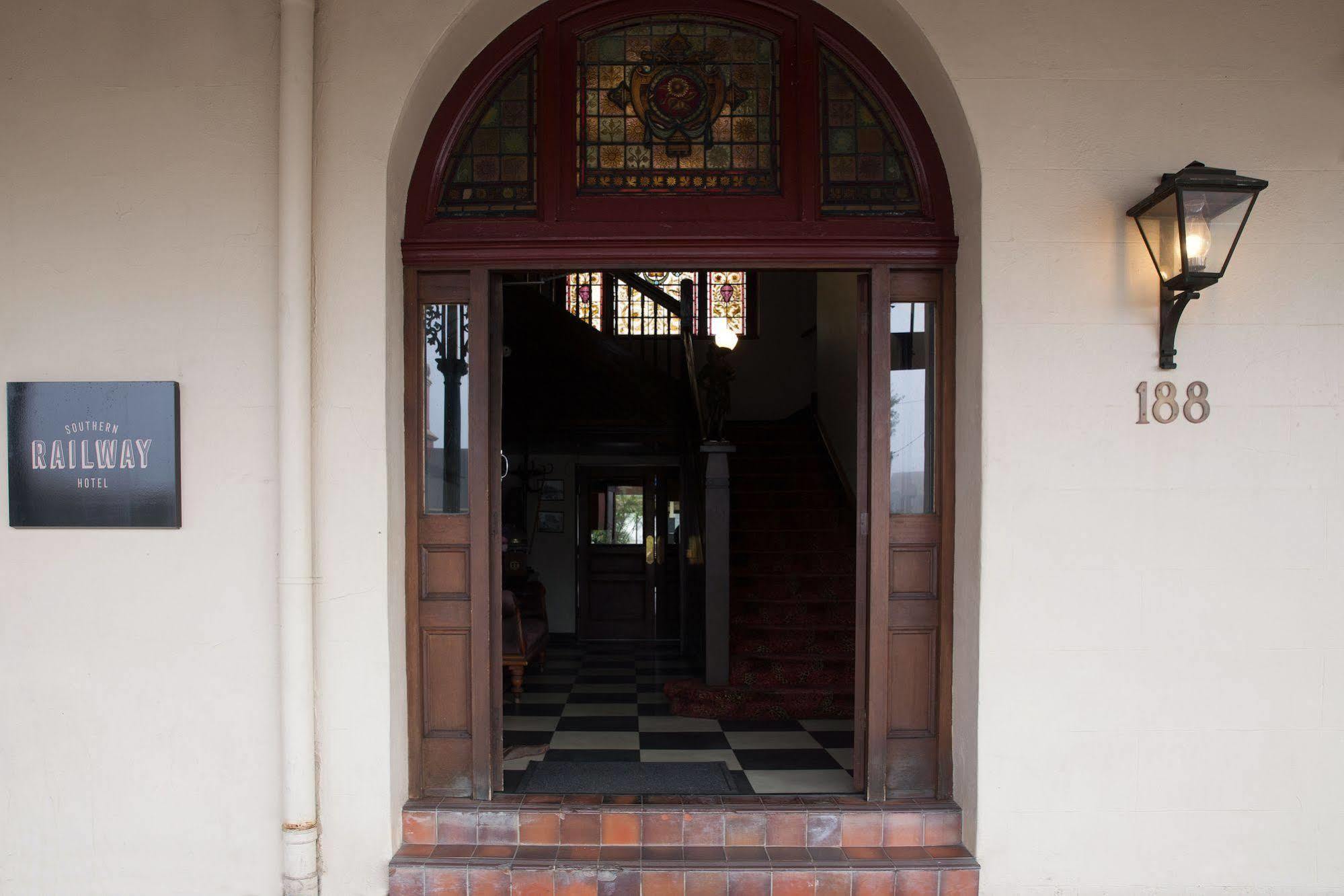 Southern Railway Hotel โกลเบิร์น ภายนอก รูปภาพ